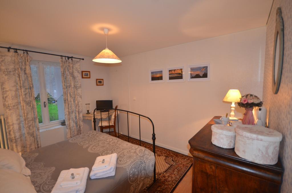 Bed and Breakfast L'Arbre D'Alais Saint-Fulgent Номер фото